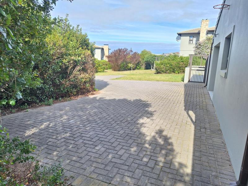 4 Bedroom Property for Sale in Hartenbos Landgoed Western Cape